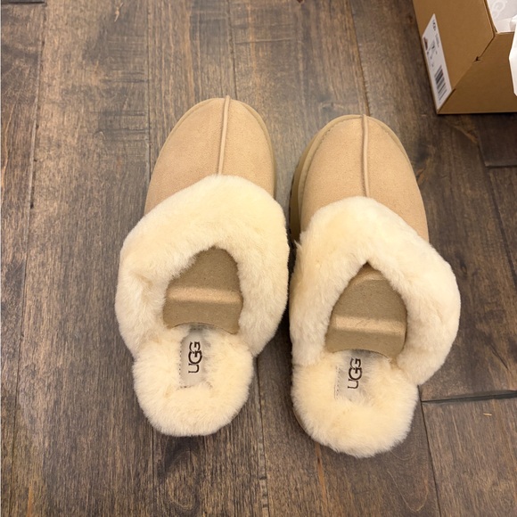 UGG Women's Disquette Slippers - Picture 2 of 4